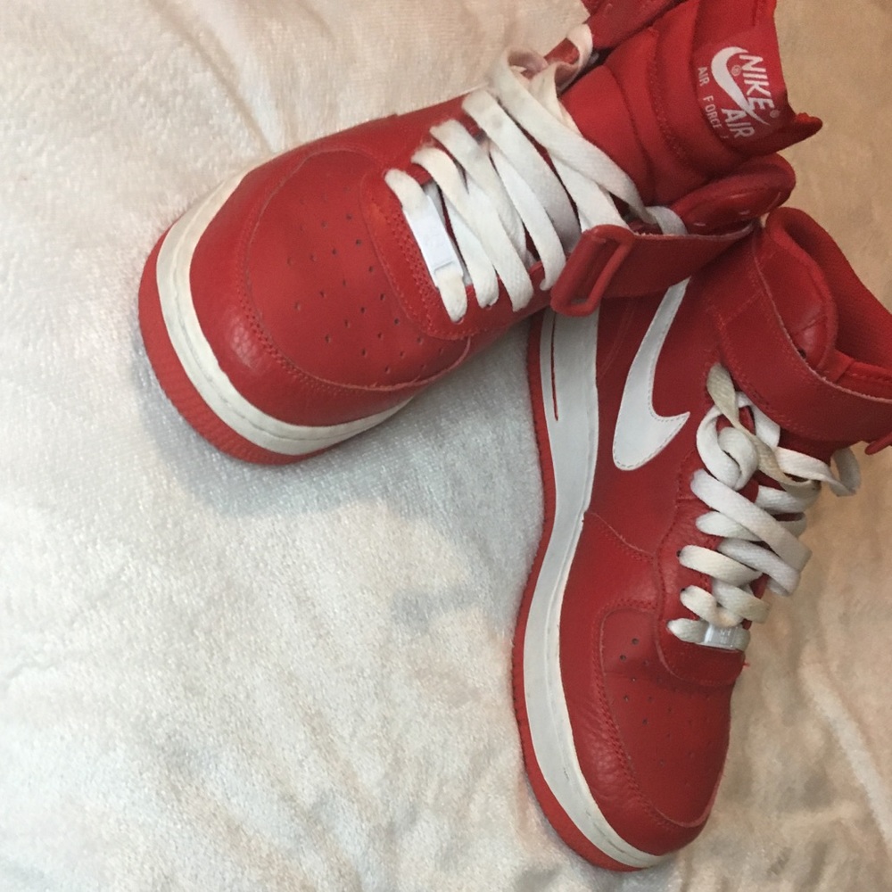 Nike red/white air force 1 size: 6.5Y